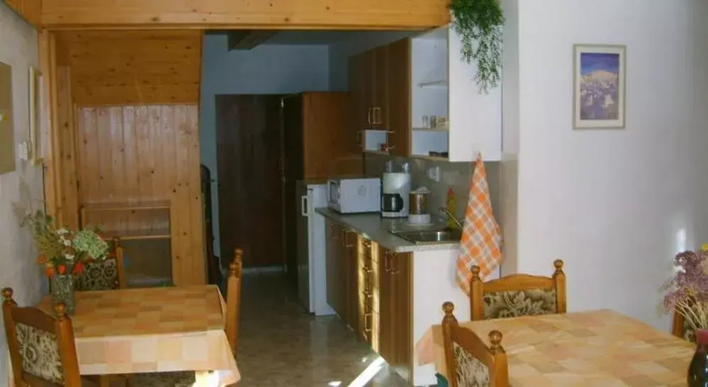 Photo 5 of Pension 48